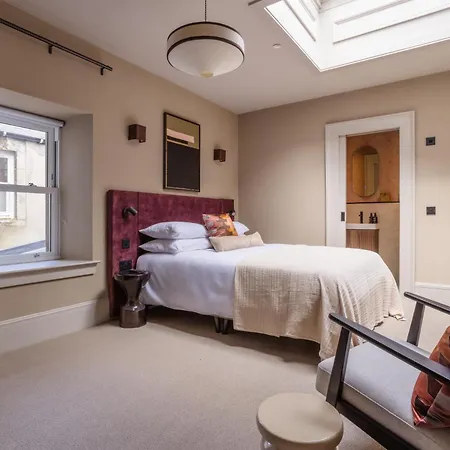 3 John's Place Townhouse