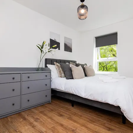 2bedroom Apartment-free Parking Apartment *