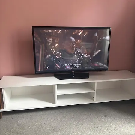 Modern One Bed Flat, Historic Old Town דירה אדינבורו