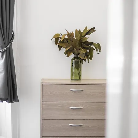 Apartment Sleek Canalside In