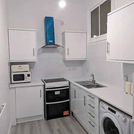 2 Bedroom Flat In