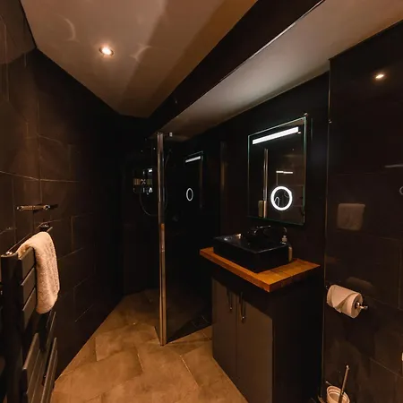 Appartamento Luxurious Stockbridge On The Canal Edimburgo