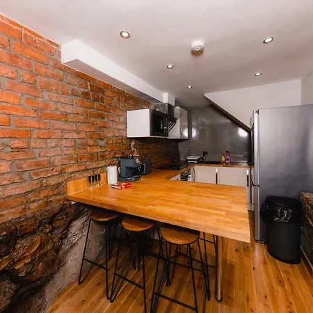 Luxurious Stockbridge On The Canal