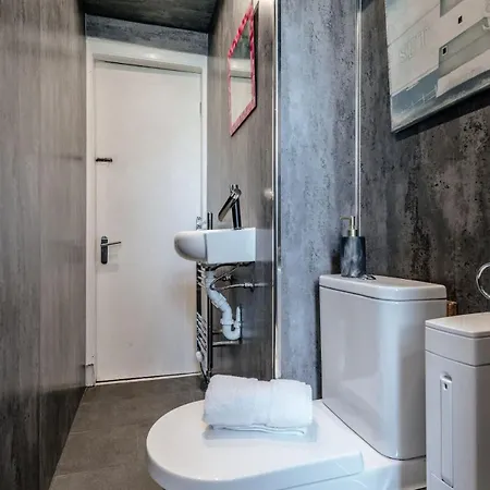 Appartamento Cosy 1br Sleeps 3 Quiet Edimburgo