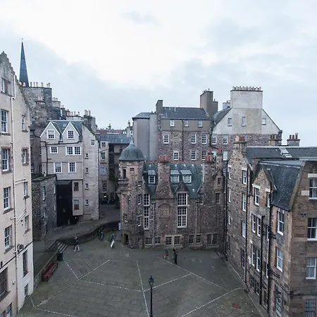 Writers View, Royal Mile *