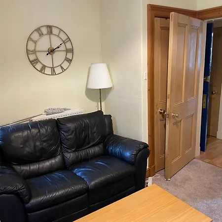 Spacious, Central, One Bedroom Flat