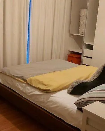 Bed and Breakfast Cosy Cottage For Share , Private Double Room, Wifi, Parking, Garden