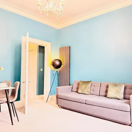 Centre Escape With Private Garden Apartamento Edimburgo