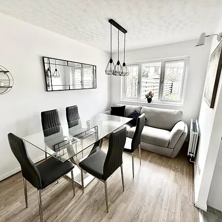 Kings Luxury - Free Parking And Fast Broadband * Edinburg
