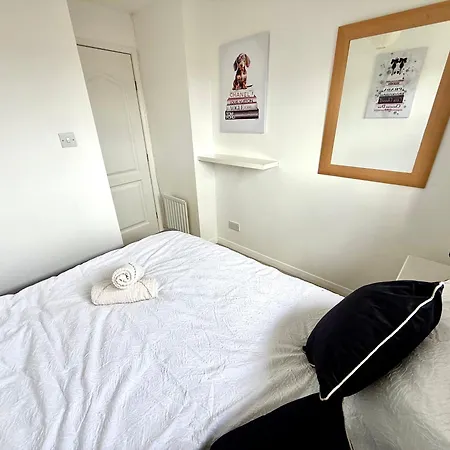 別荘 Kings Luxury - Free Parking And Fast Broadband *
