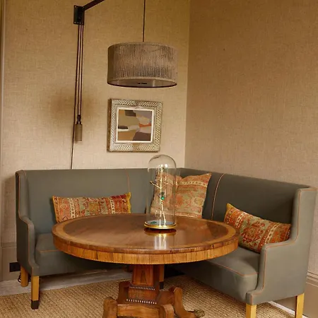 Dom wakacyjny Elegant Georgian Retreat With Views Of Arthurs Seat *