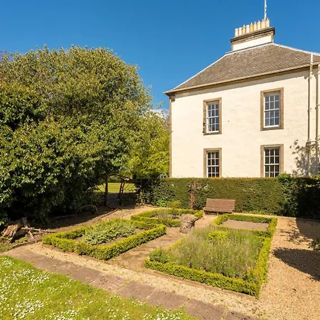 Blossom Mansion Вилла