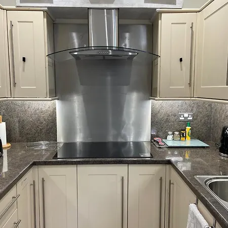 Entire Victorian House 2br - 4 Guests Apartmán