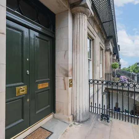 Dom wakacyjny Elegant Georgian Retreat With Views Of Arthurs Seat *