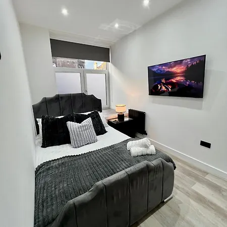 Easter Cosy 4 Bedroom - * אדינבורו