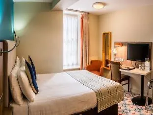 Cairn & 3* Edinburgh