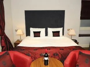 The Salisbury Hotel 4*