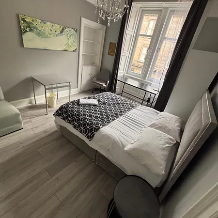Grange Lone Entire With Two Double Beds Apartament