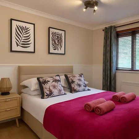 1br With Free Parking Sleeps 4 Appartamento *