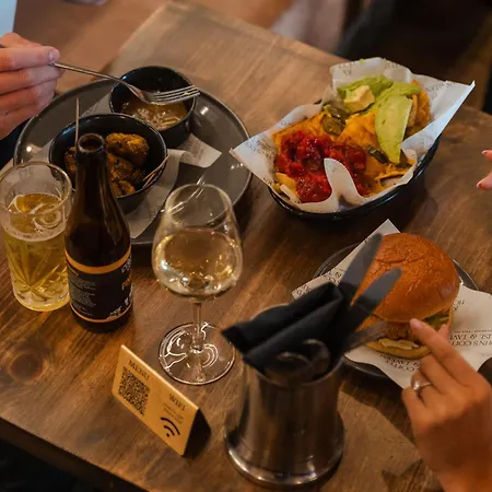 Code Pod - The Court - * Edimburgo