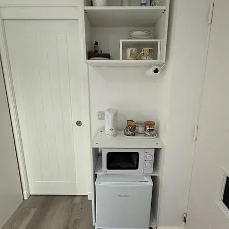 ゲストハウス 5 En-suite With Independent Entrance 3*