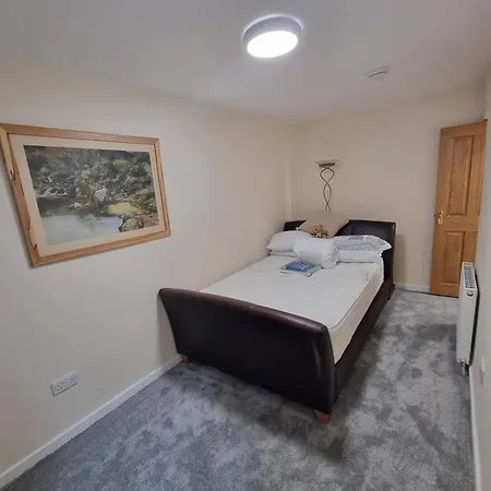 Brilliantly Located 2bd Flat Heart Of Edinburgh!