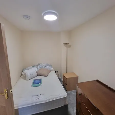 Brilliantly Located 2bd Flat Heart Of Edinburgh! *