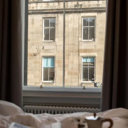 Moment George Iv Bridge Hotel Edinburgh