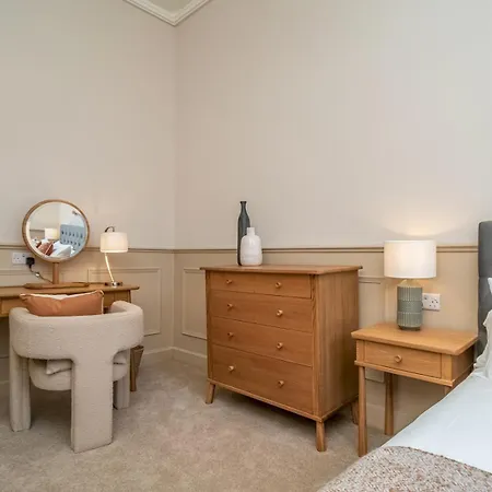 Pass The Keys Beautiful Modern Historical Flat Close To Castle * Edinburgh