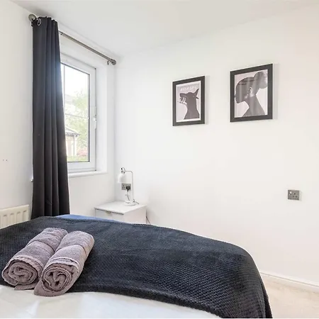 Apartment 2bed Flat In Leith-free Parking- By Homes