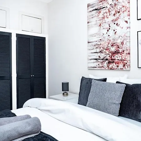 2bd, Ocean Terminal, Ram To Airport, Sleeps 4 Εδιμβούργο