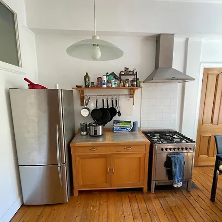 Charming Flat In Beautiful Area *