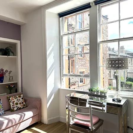 Apartament Cosy In Centre , 2 Bedroom1 Bathroom Edynburg