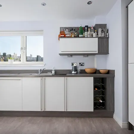 Pass The Keys Modern 2bed Апартаменты Эдинбург