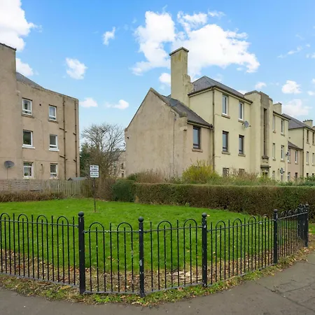 Pass The Keys 1-bedroom Flat Near Arthur's Seat *
