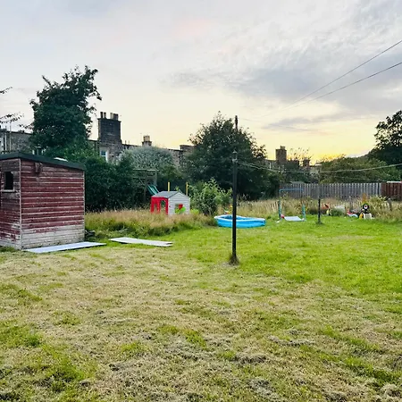 Murrayfield Maindoor Flat With Free Parking And Great Public Transports Link Апартаменты Эдинбург