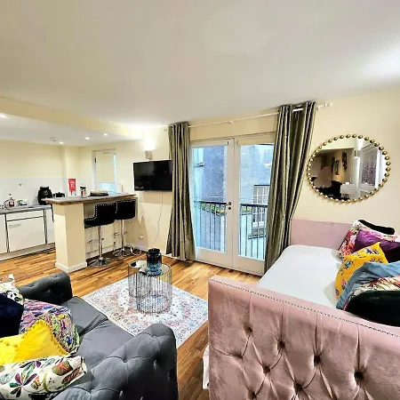 2 Bedroom, 4 Beds -grassmarket Edinburg