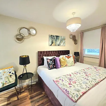 2 Bedroom, 4 Beds -grassmarket Edinburg