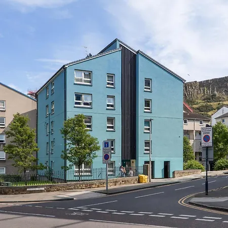 Holyrood Duplex 3-bedroom *