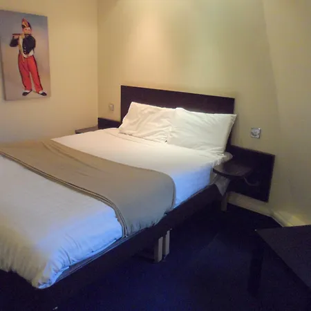 Britannia Эдинбург