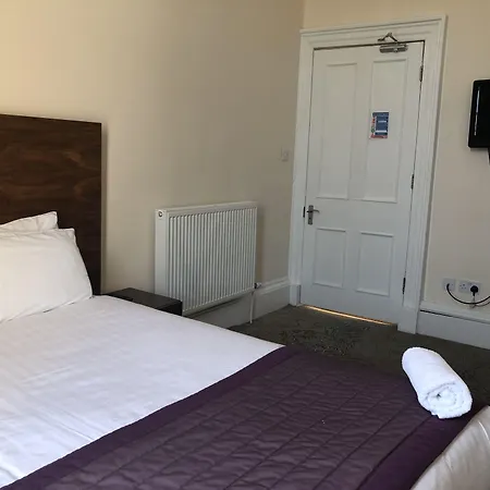 Aparthotel Cairn & Edinburgh