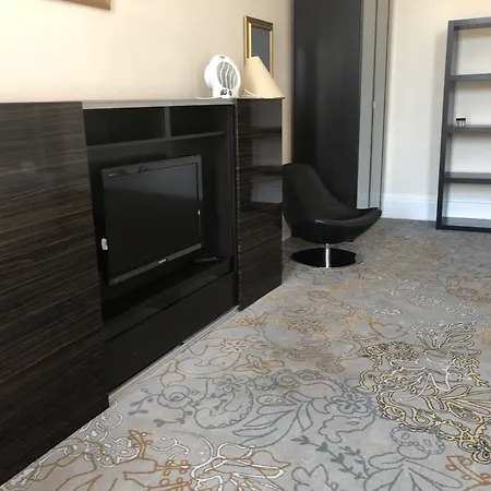 Lejlighedshotel Cairn & Edinburgh