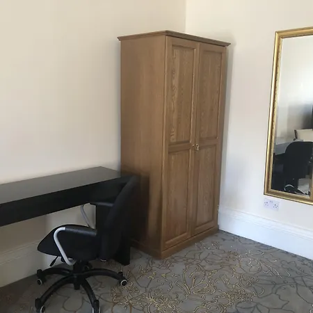 Cairn & Aparthotel Edinburgh