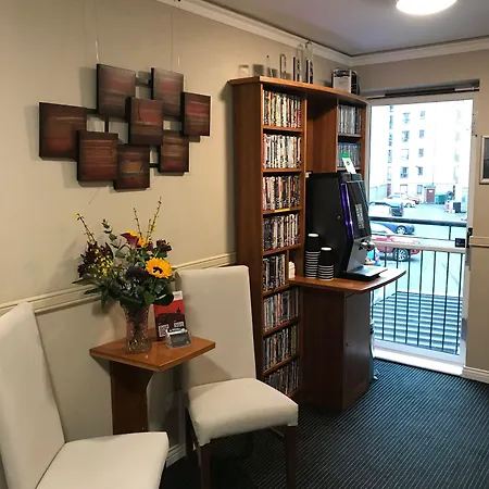 The Knight By Mansley Aparthotel 4*