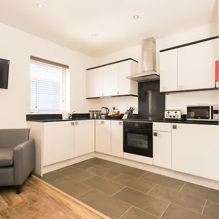 Holyrood Aparthotel 4*