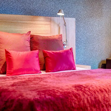 Apex Of 4* Edinburgh