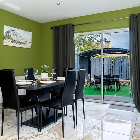 Villa Luxury 5bd, Gym, Parking, Bus To Airport, Sleeps10 Edimburgo