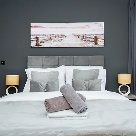 Luxury 5bd, Gym, Parking, Bus To Airport, Sleeps10 * Edimburgo