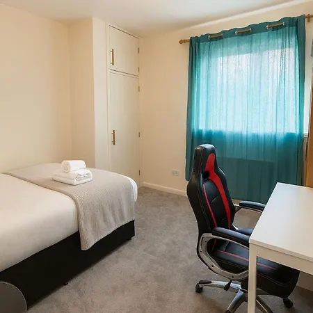 Bright & Spacious 2 Bedroom Flat Daire Edinburgh