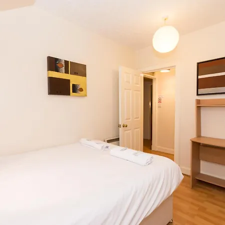 Διαμέρισμα Two Bedroom In Newtown